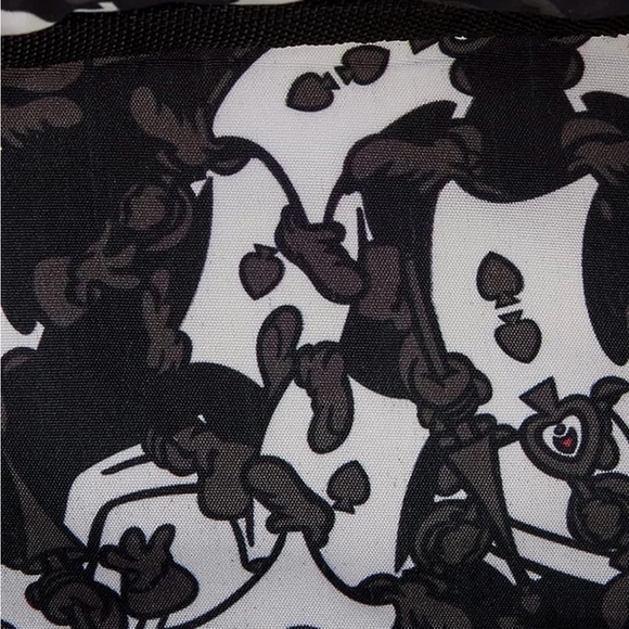 Loungefly Queen of Hearts Crossbody bag ♥️♠️ - Picture 4 of 4